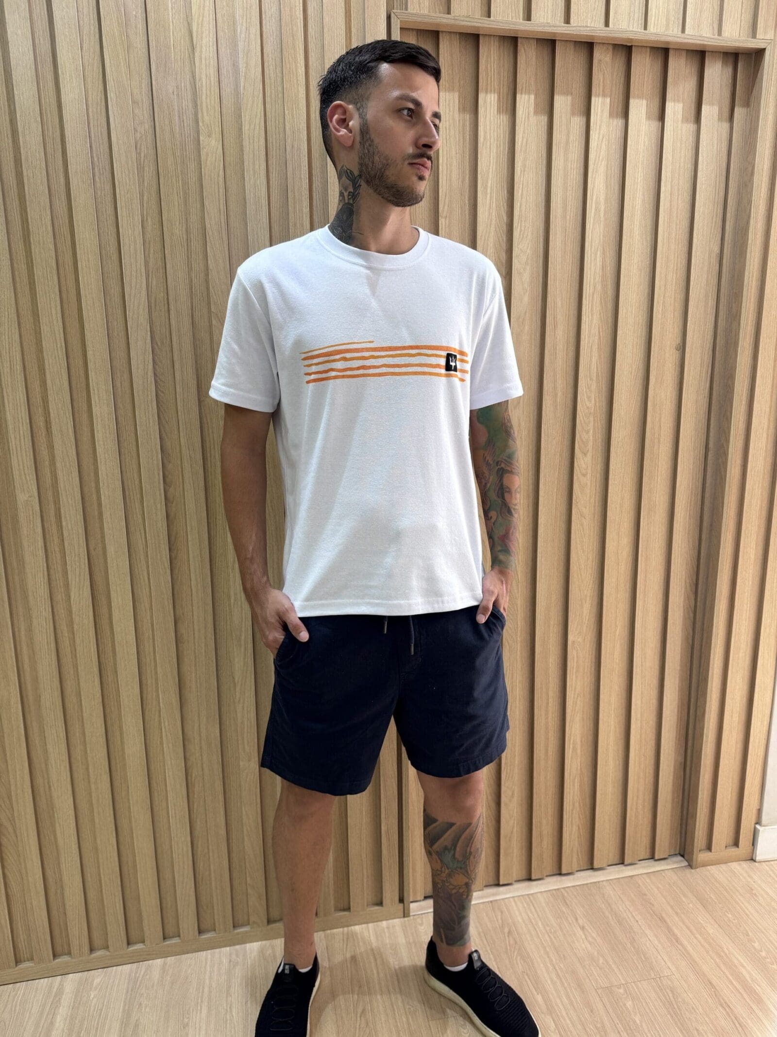 BIG SHIRT SURFING INTERVENTION MC