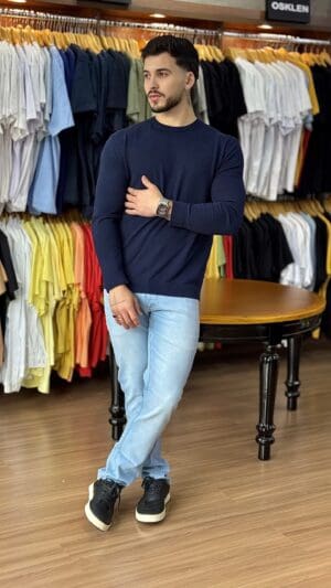 TRICOT BASICO GOLA CARECA - Imagem 2