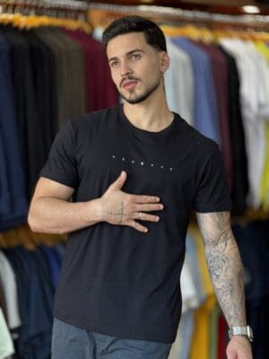 CAMISETA ESTAMPADA RESERVA PRETO - Imagem 3