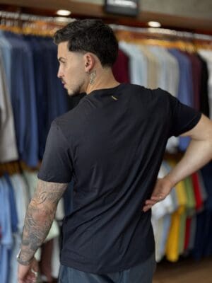 CAMISETA ESTAMPADA RESERVA PRETO - Imagem 4