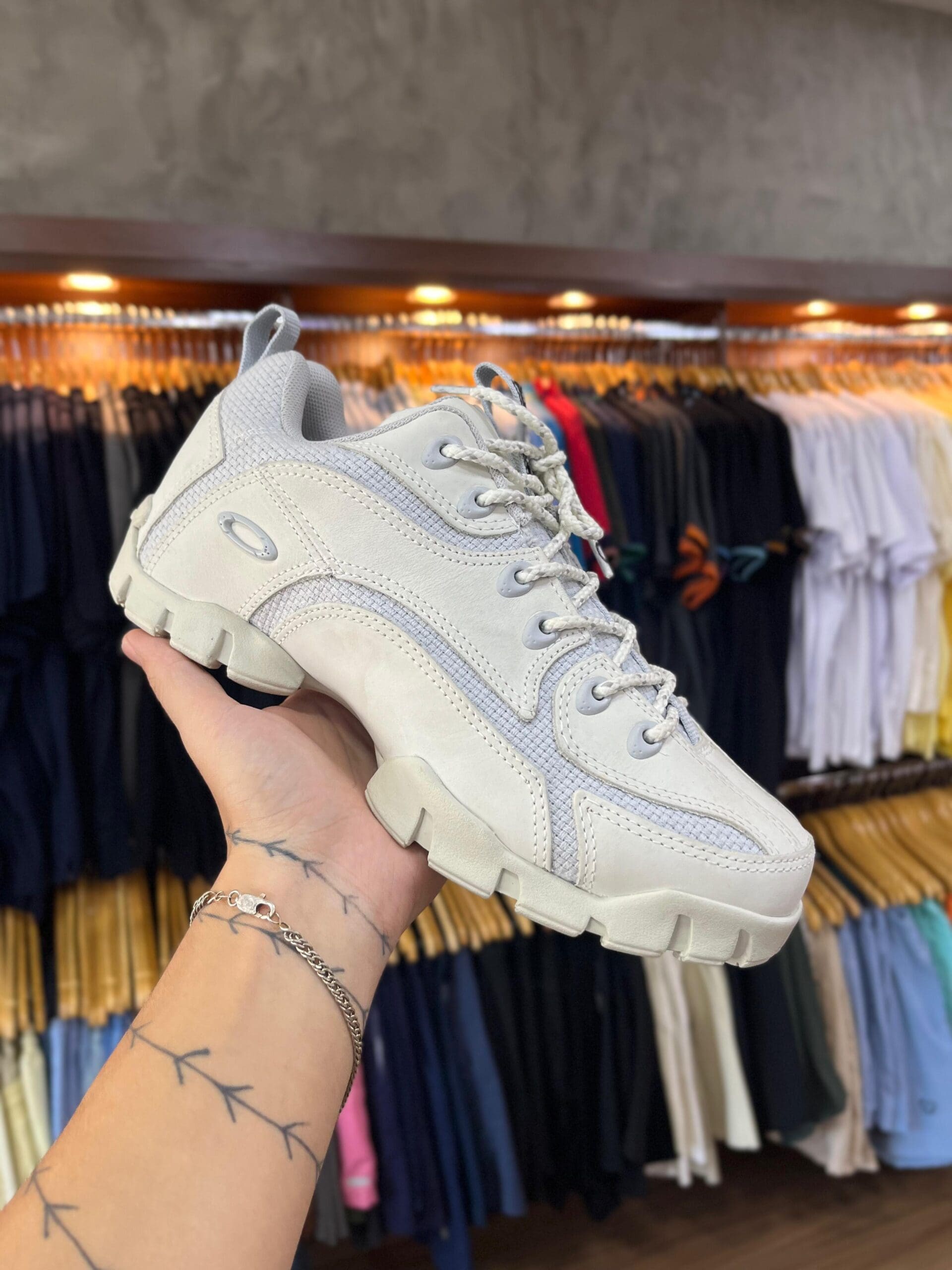 Imagem do WhatsApp de 2025-05-24 à(s) 13.05.46_9a0fbe89 Tênis Oakley Masculino Flak II - Gelo - Imagem 1