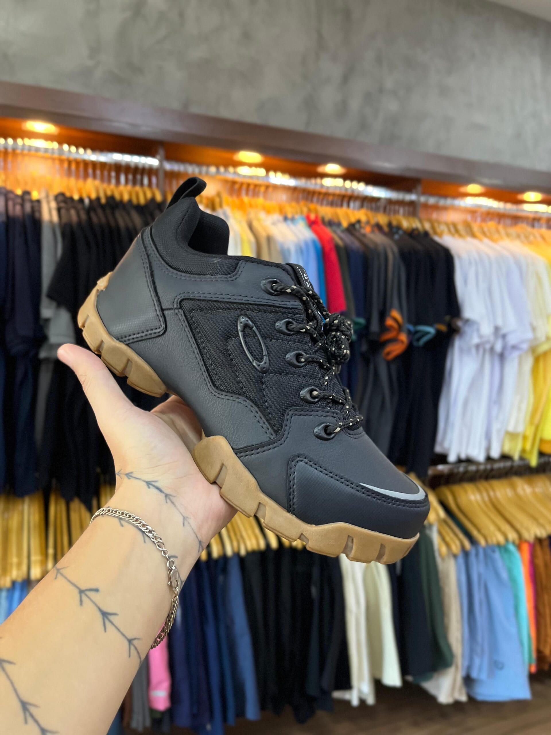 Imagem do WhatsApp de 2025-05-24 à(s) 13.15.23_2cba032c Tênis Oakley Halftrack Low II Masculino - Preto - Imagem 1