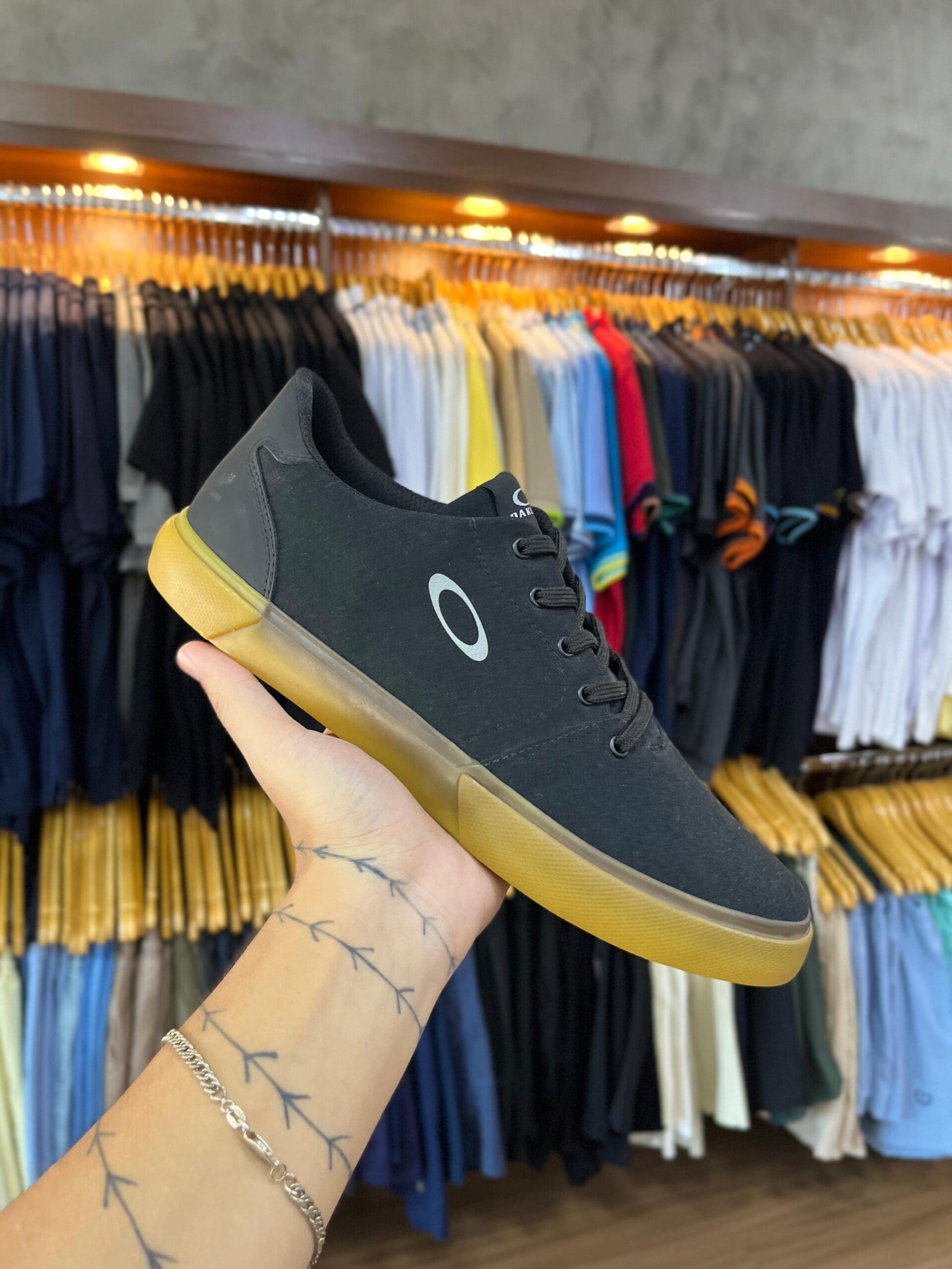 Imagem do WhatsApp de 2025-05-24 à(s) 13.17.32_678cc1e2 Tênis Oakley Dana Point II Preto e Bege - Preto - Imagem 1