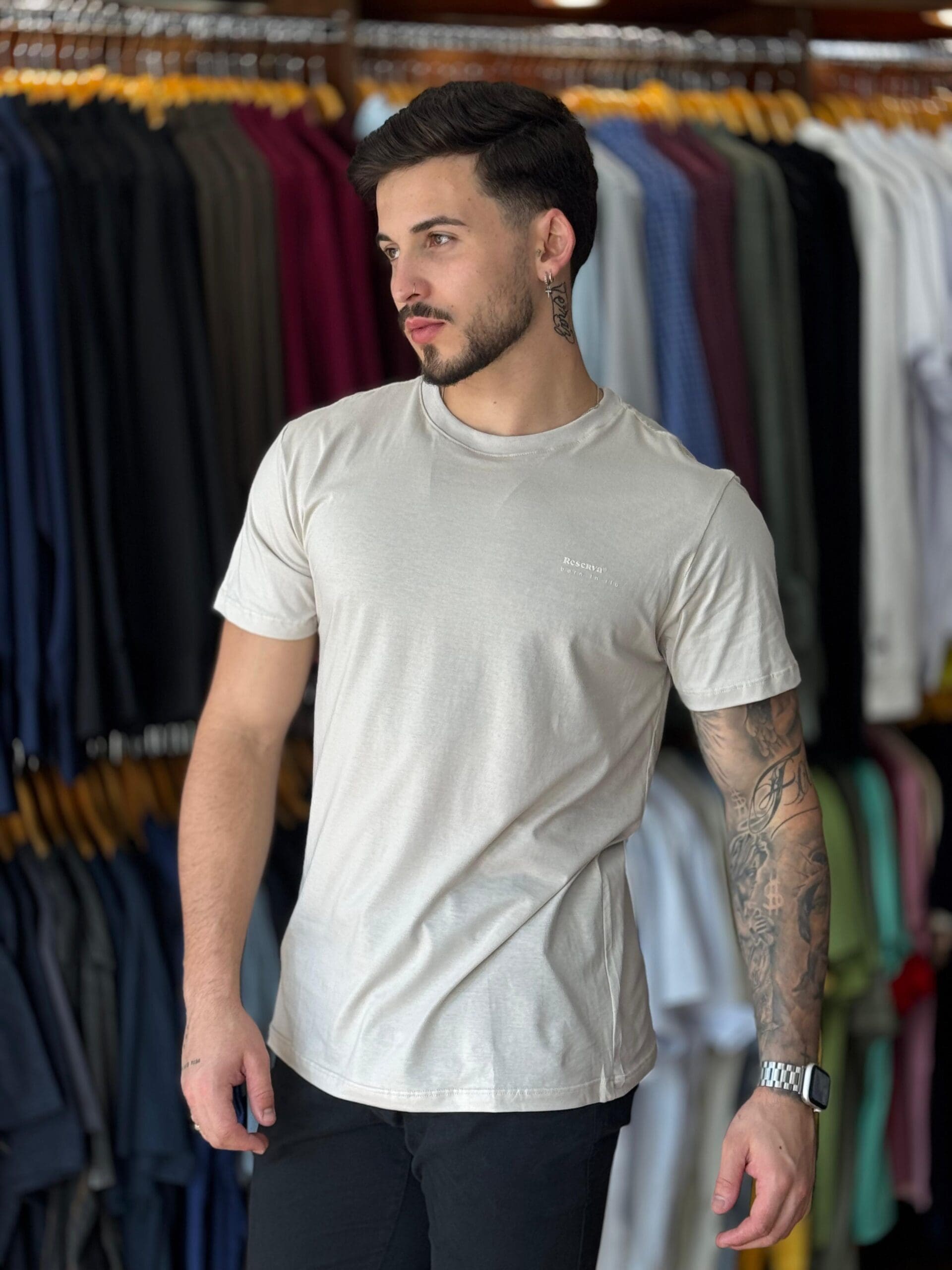 Imagem do WhatsApp de 2025-06-18 à(s) 12.47.04_7842996e CAMISETA PIMA SLIM ESTAMPA BORN IN RIO - Imagem 1